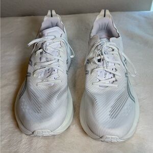 Oasis White Sneakers – Size 14 – Iridescent Sole